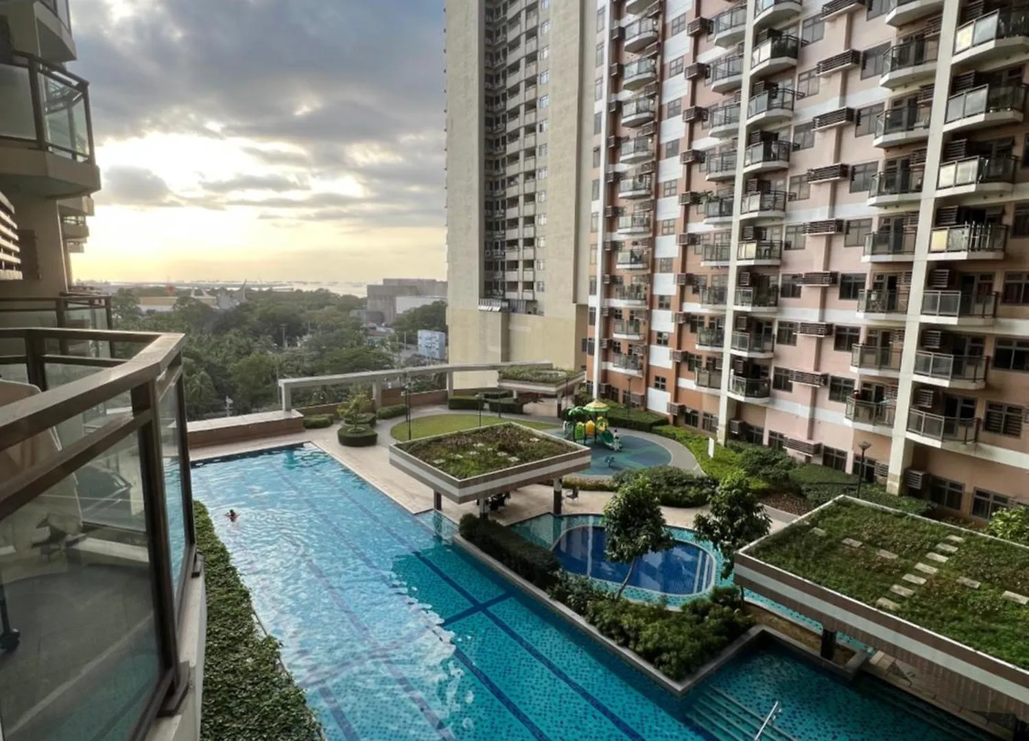 Radiance Manila Bay South Tower 9A Aparthotel